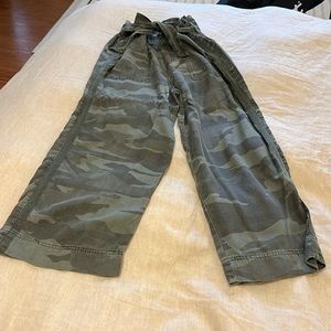 Splendid Capris pants camouflage size s